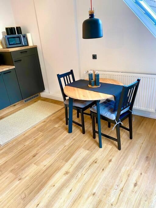Ferienwohnung Emelie Fuer 2 Personen เอเซินส์ ภายนอก รูปภาพ
